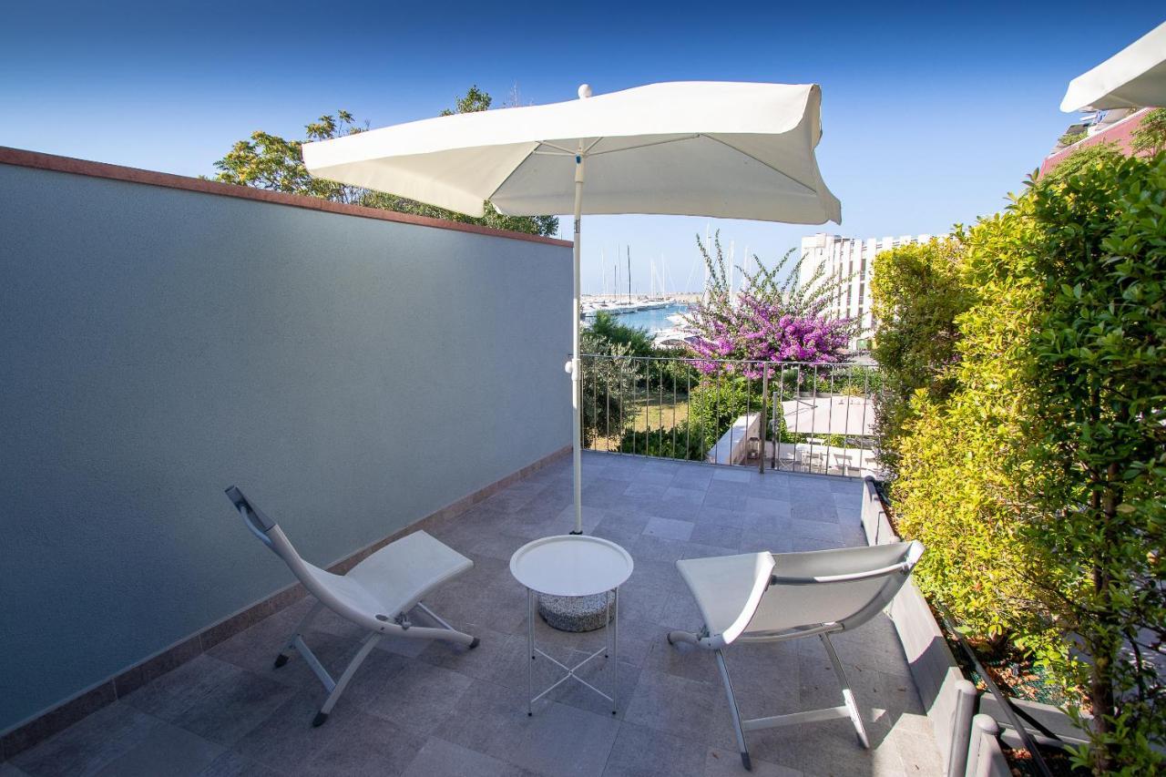 Blu Hotel Lavagna Exterior photo