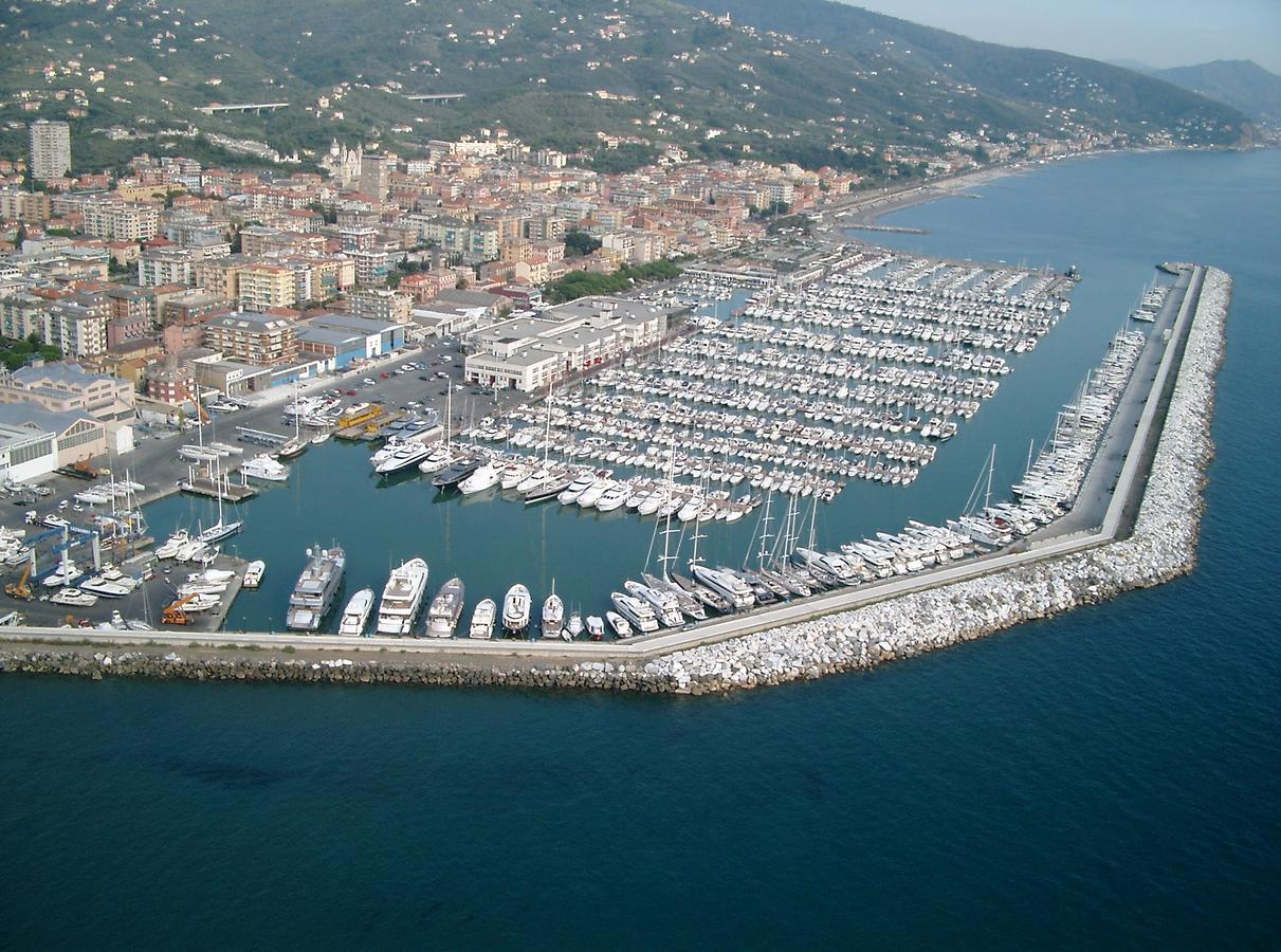 Blu Hotel Lavagna Exterior photo
